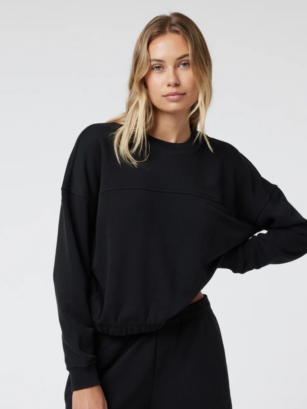 Black Relaxed Crewneck Sweatshirt - Women
